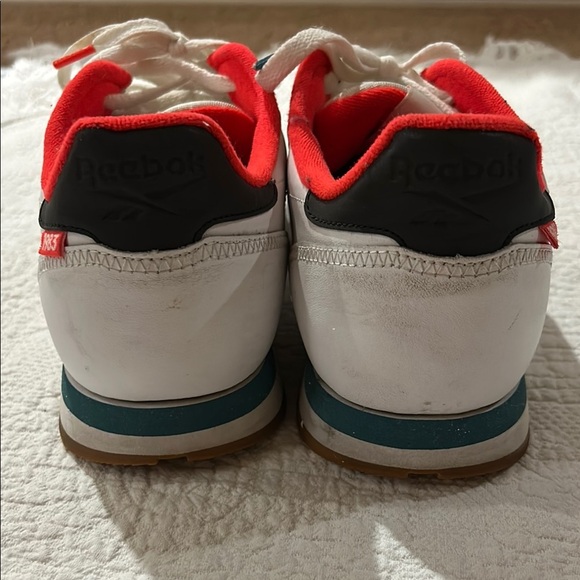 Reebok White and Red Retro 1983 Sneakers. Men’s size 12 - Picture 9 of 12